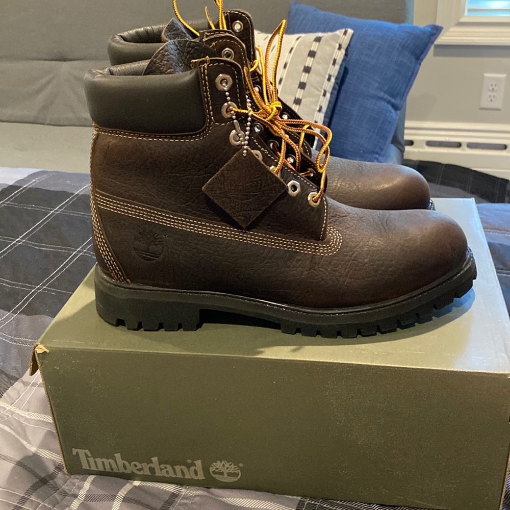 Brown timberland 6 inch premium size 10